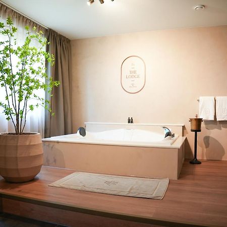 The Lodge Bed & Wellness Oisterwijk Sauna, Jacuzzi, Luxury Moergestel Exterior photo